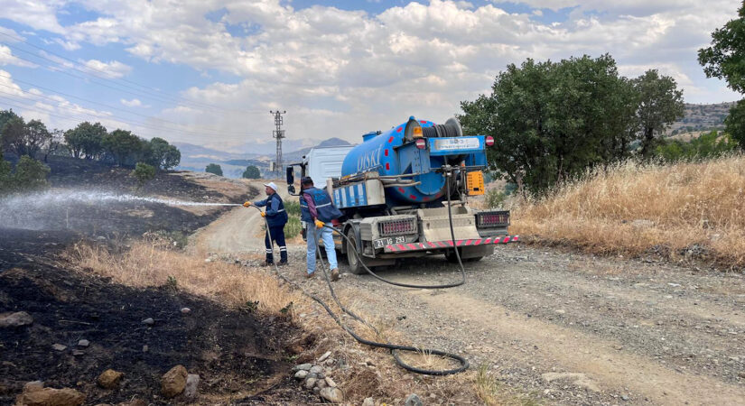 DİSKİ, Kulp’ta yangın söndürme çalışmalarına ekip ve araçlarıyla katıldı